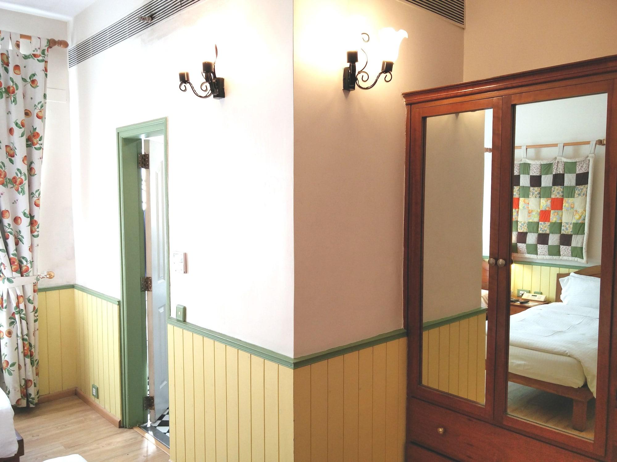 The Gordon House Hotel, Colaba Mumbai Dış mekan fotoğraf