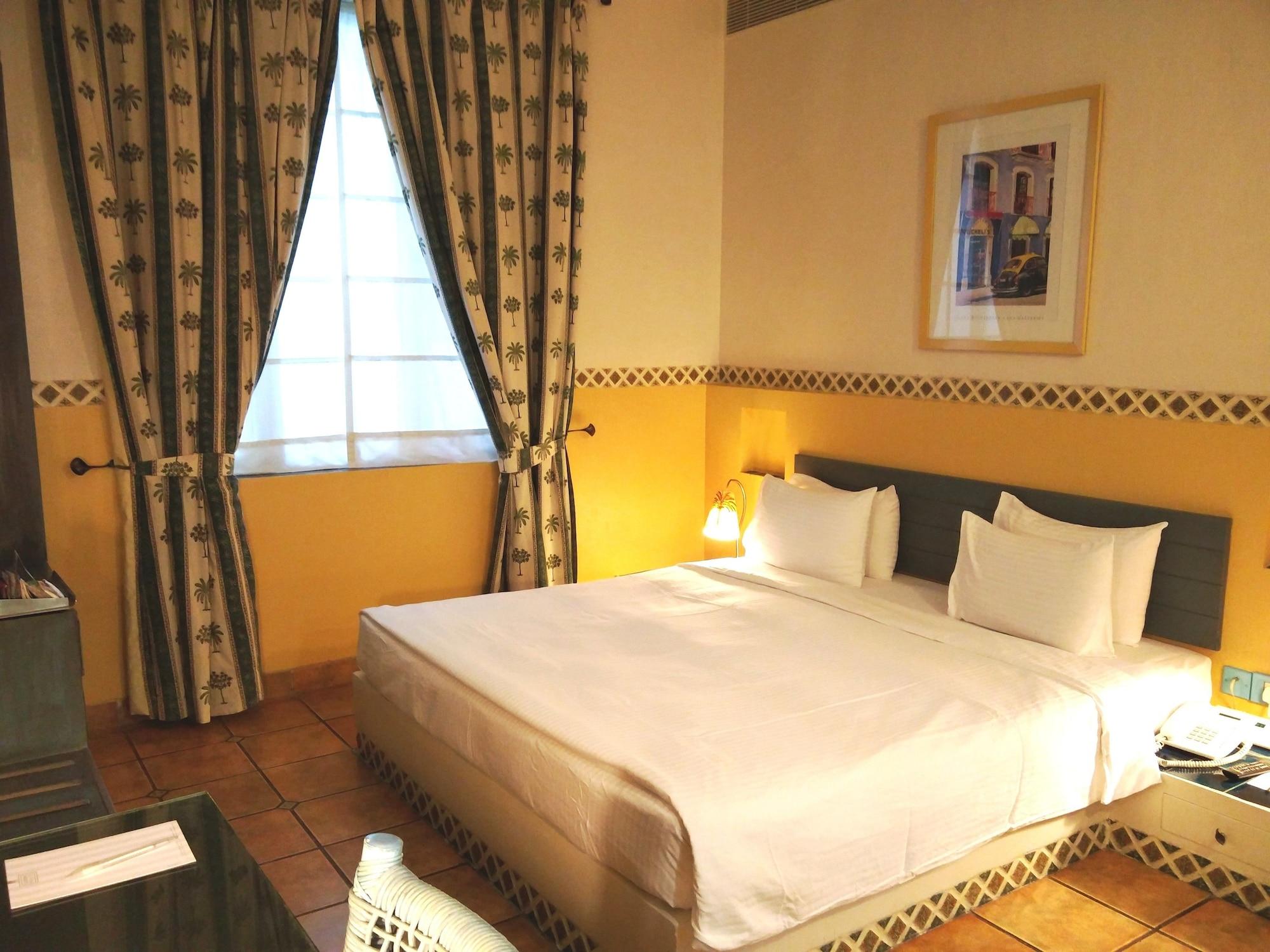 The Gordon House Hotel, Colaba Mumbai Dış mekan fotoğraf