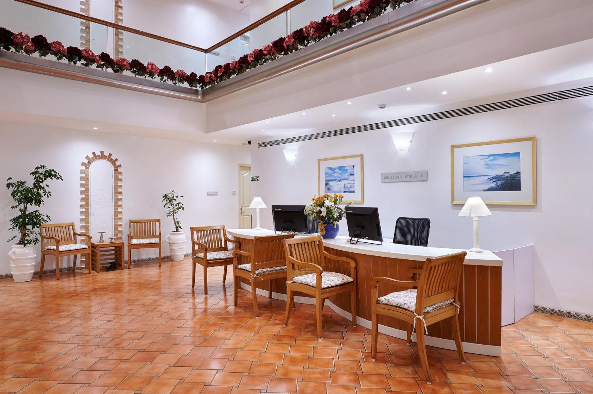 The Gordon House Hotel, Colaba Mumbai Dış mekan fotoğraf