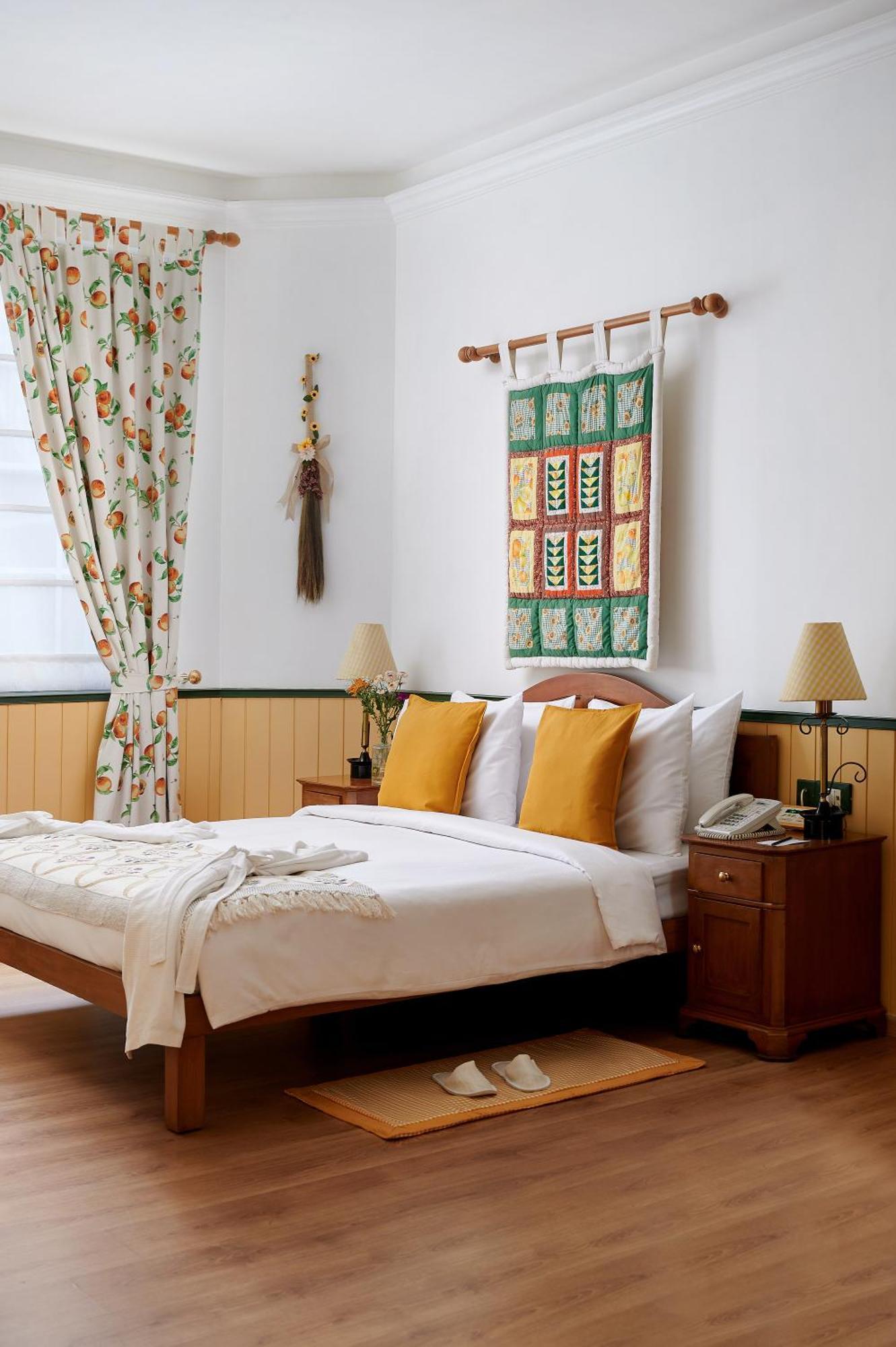 The Gordon House Hotel, Colaba Mumbai Dış mekan fotoğraf